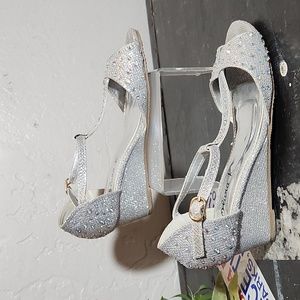 OLIVIA K Silver Bling Open Toe Wedge Sandal 3